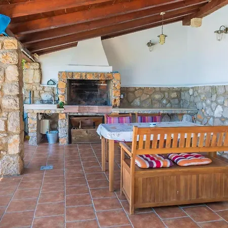 In Mit Garten Und Terrasse Holiday home Crikvenica