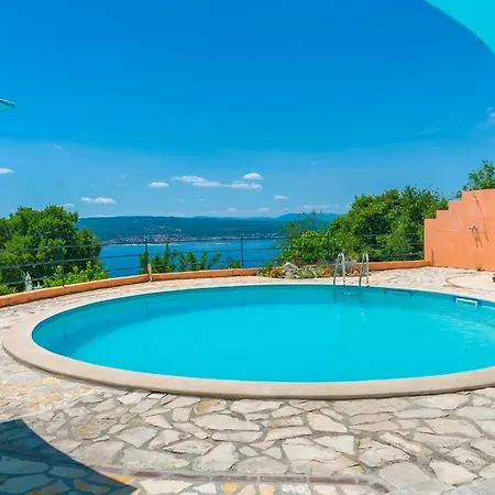 Holiday home In Mit Garten Und Terrasse Crikvenica